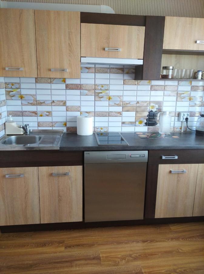 Apartmenti Saules Sturis Ventspils Esterno foto